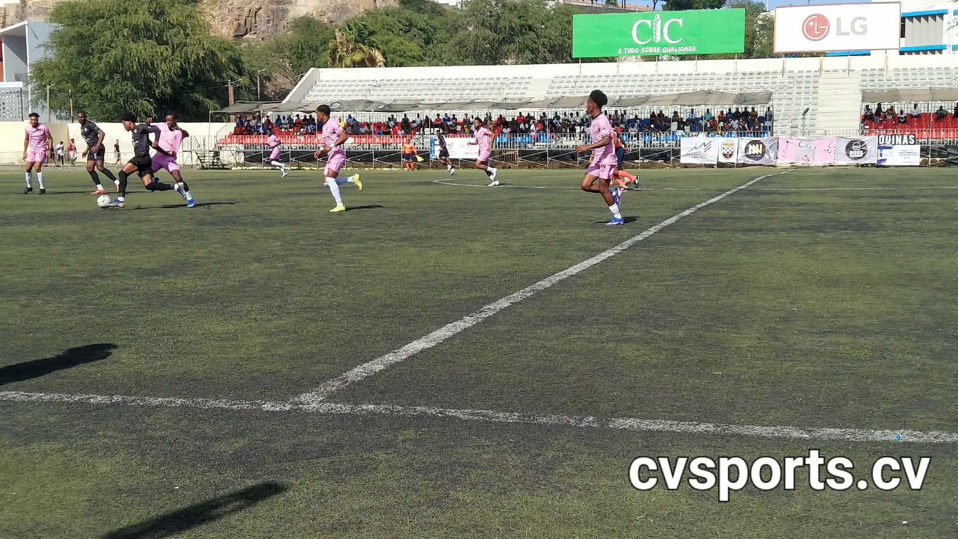Campeonato Nacional Futebol/ Palmeira e Boavista da Praia vencem respectivos jogos da 2ª Jornada