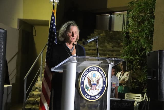 Embaixadora dos Estados Unidos da América em Cabo Verde visita a ilha do Fogo
