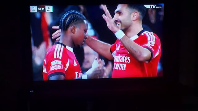 Liga Portuguesa: Benfica goleia Amadora com um golo e excelente atuação do tubarão azul Sidny Cabral 