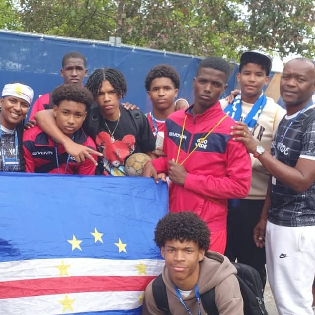 Seleção Nacional Andebol das Olimpíadas Escolares vence por diferença de uma bola ante Backa da Suécia