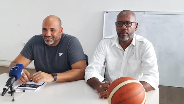 Equipa Técnica da Seleção de Basquetebol faz apresentação de 17 jogadores para o estágio em França