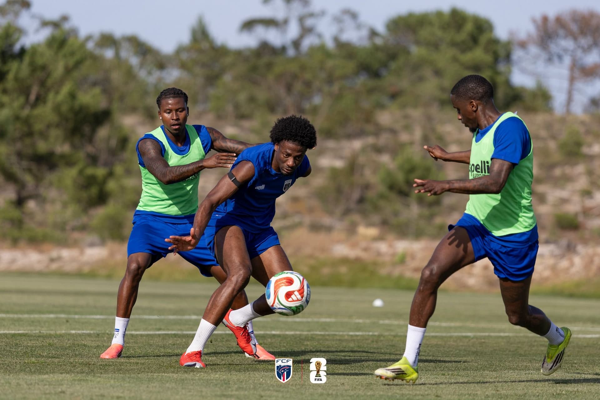 Tubarões Azuis realizam primeiro treino no estágio em Portugal