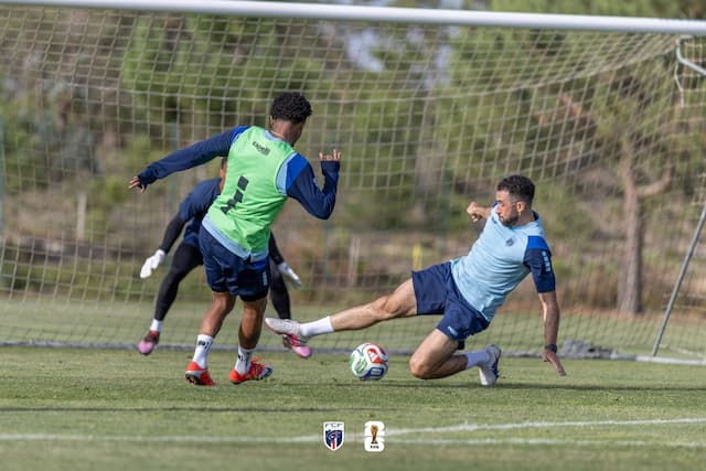 Estágio Seleçao Futebol em Portugal: Carlos Santos, Kevin Pina e Gilson Benchimol foram as novidades no treino desta terça-feira