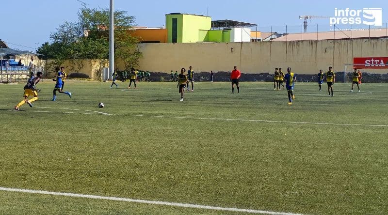 Futebol/Nacional sub-17: Cantareira e Escola Vitória iniciam a competição com vitórias