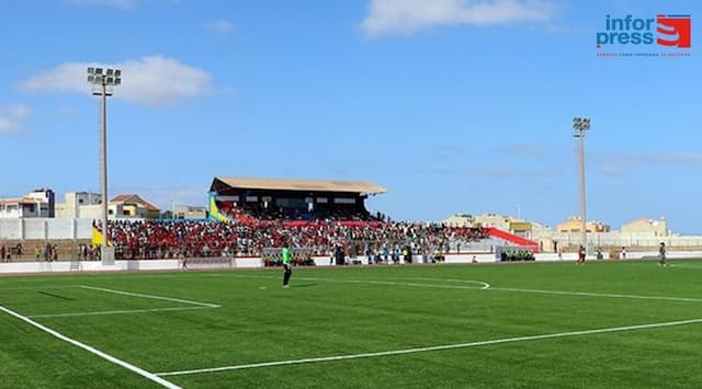Futebol feminino/Sal: Real Sociedade e Seven Star vencem e definem confrontos das meias-finais