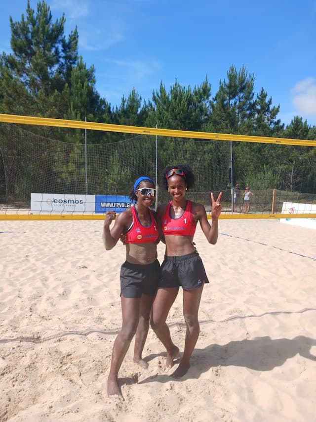 Dupla Janice/Ludmila Varela termina o torneio  de vôlei de praia da lusofonia em 3ª posição 