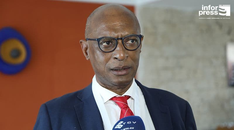 Futebol: Mário Semedo confirma recandidatura e entrega lista para eleições na FCF