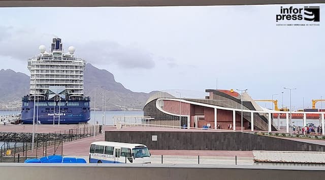 São Vicente: Primeiro-ministro pede criatividade a operadores para potenciar mercado de cruzeiros