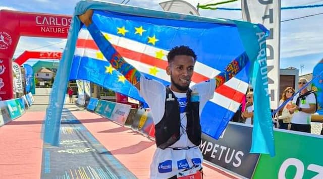 Atleta Milly Brito no top 10 do trail da transvulcania nas Canárias