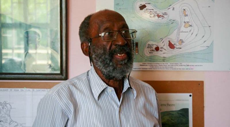Óbito: Faleceu hidrogeólogo Alberto Mota Gomes, primeiro seleccionador nacional de futebol