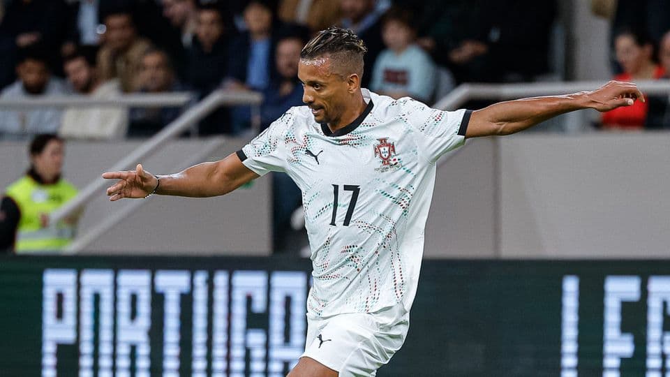 Nani volta a destacar-se, agora jogo Portugal Legends
