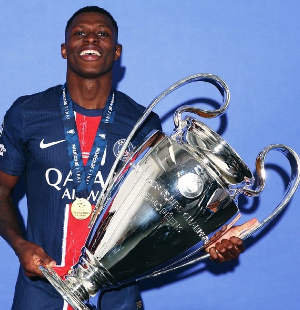 Cabo-verdiano Nuno Mendes apontado à Bola de Ouro