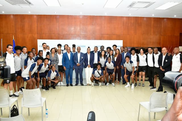 Qualificação CAN’2026: Primeiro-ministro incentiva selecção nacional de futebol feminina