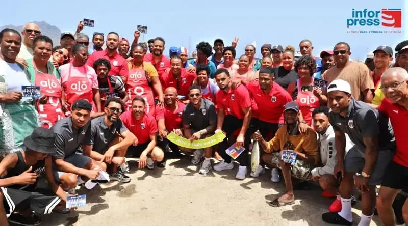 Mundial2026: Tubarões Azuis nas ruas do Mindelo para sentir o calor das suas gentes