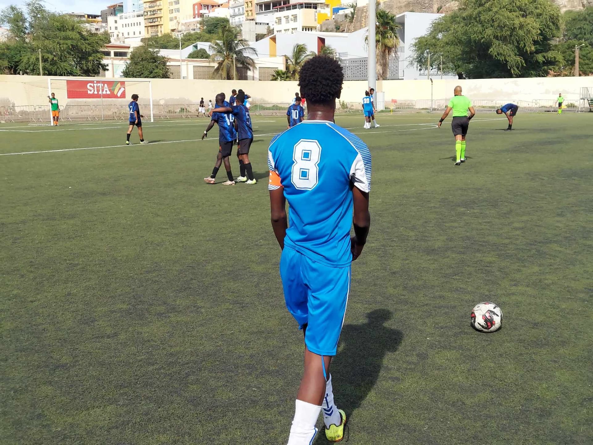 Depois de uma pausa, os jogos do Nacional de Futebol Sub-17 regressam esta 4ª feira, aos estádios da Várzea na Praia e Adérito Sena em Mindelo.