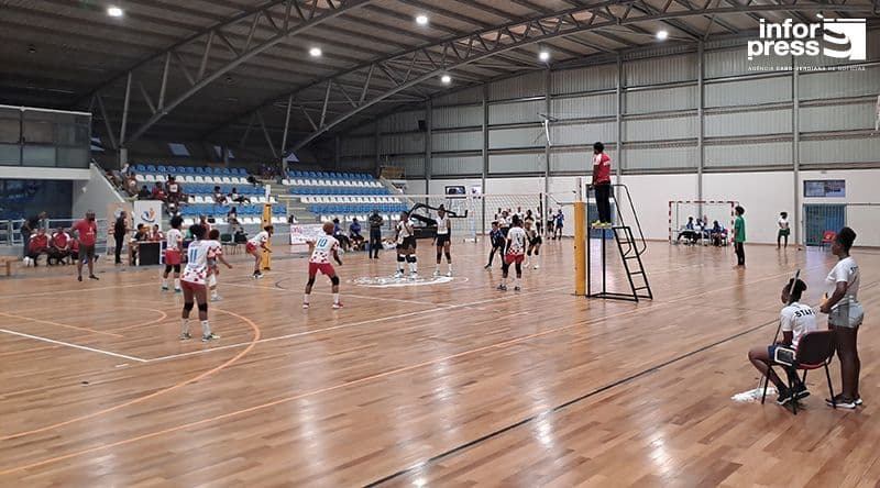 Voleibol/Campeonato CV: ABC inicia defesa do título com vitória sobre Graciosa