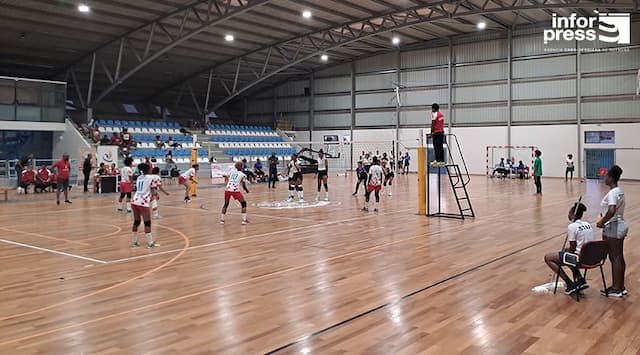 Voleibol/Campeonato CV: ABC inicia defesa do título com vitória sobre Graciosa