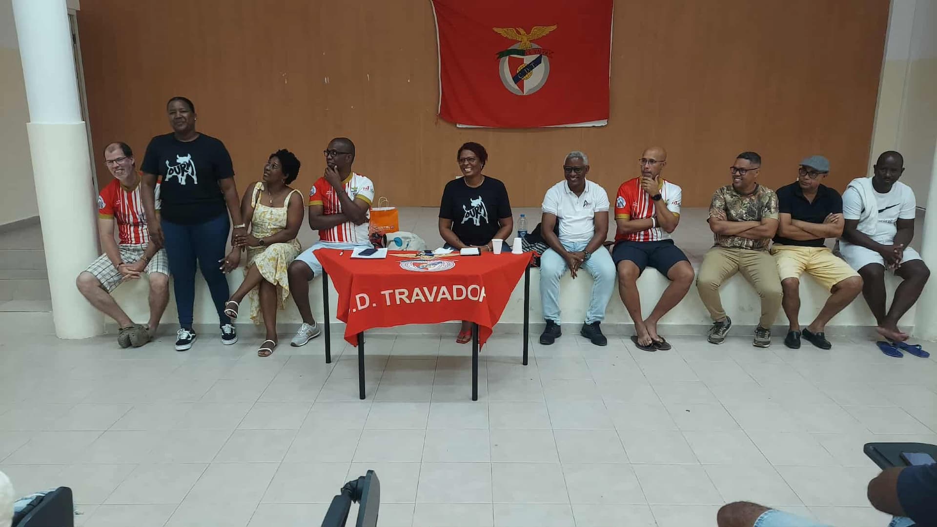 Palntel dos Travadores apresentado aos órgãos sociais do clube