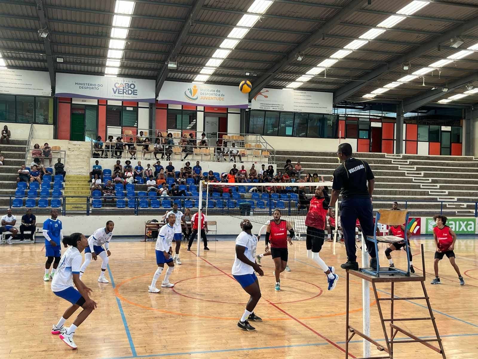 Liceu da Calabaceira e Pavilhao Vavá Duarte recebem mais uma jornada do campeonato da voleibol de Santiago Sul