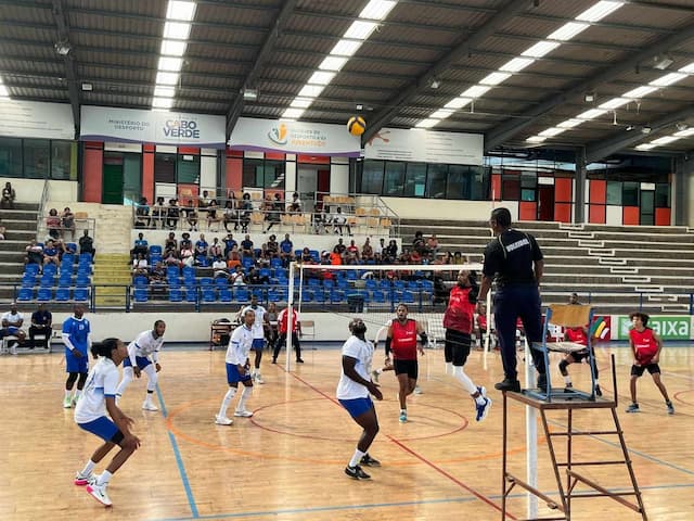 Liceu da Calabaceira e Pavilhao Vavá Duarte recebem mais uma jornada do campeonato da voleibol de Santiago Sul
