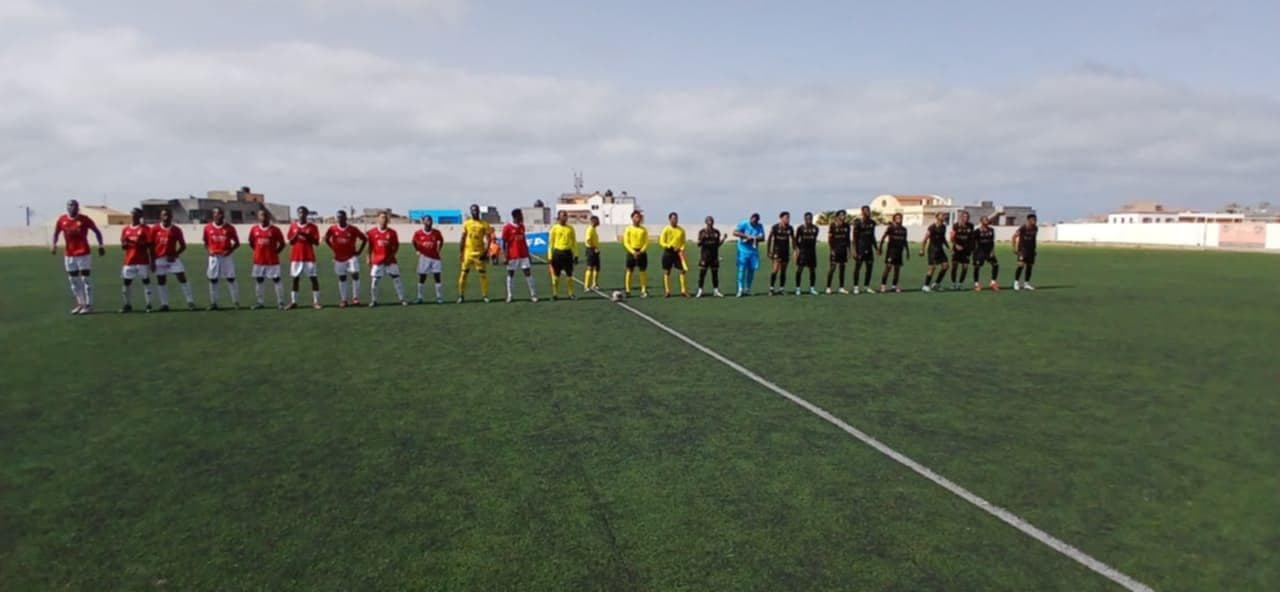 Primeira  mão das meias finais do campeonato nacional: Paulense e Boavista da Praia empatam a duas bolas