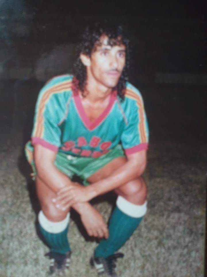 Antigo jogador da Seleção/Carlitos di Fogo manifesta satisfação de ver os Tubarões Azuis no Mundial dos EUA