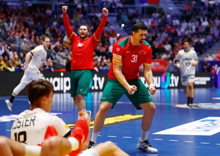 Portugal decide com tricampeã Dinamarca lugar na final do Mundial de andebol