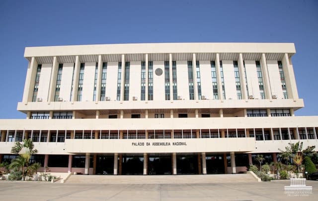 Golpe de Estado na Guiné-Bissau: Parlamento cabo-verdiano rejeita voto de condenação  