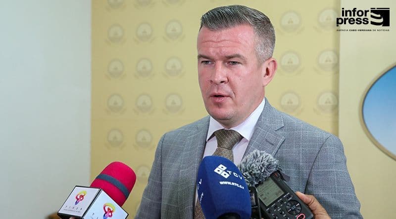 Luta contra dopagem: Presidente da WADA elogia sistema antidopagem de Cabo Verde e propõe reforço regional