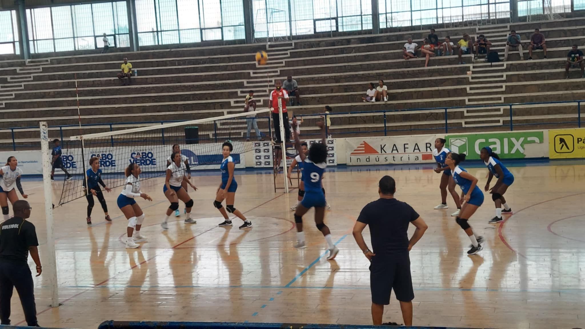 Regional de Voleibol Santiago Sul:  Hoje Seven e Inter disputam o 4º jogo do Play Off, jogo que pode ditar Campeão caso as meninas do Sevem vencerem