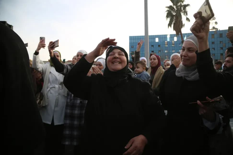 Primo e opositor de Assad desafia rebeldes a aprovar constituição democrática