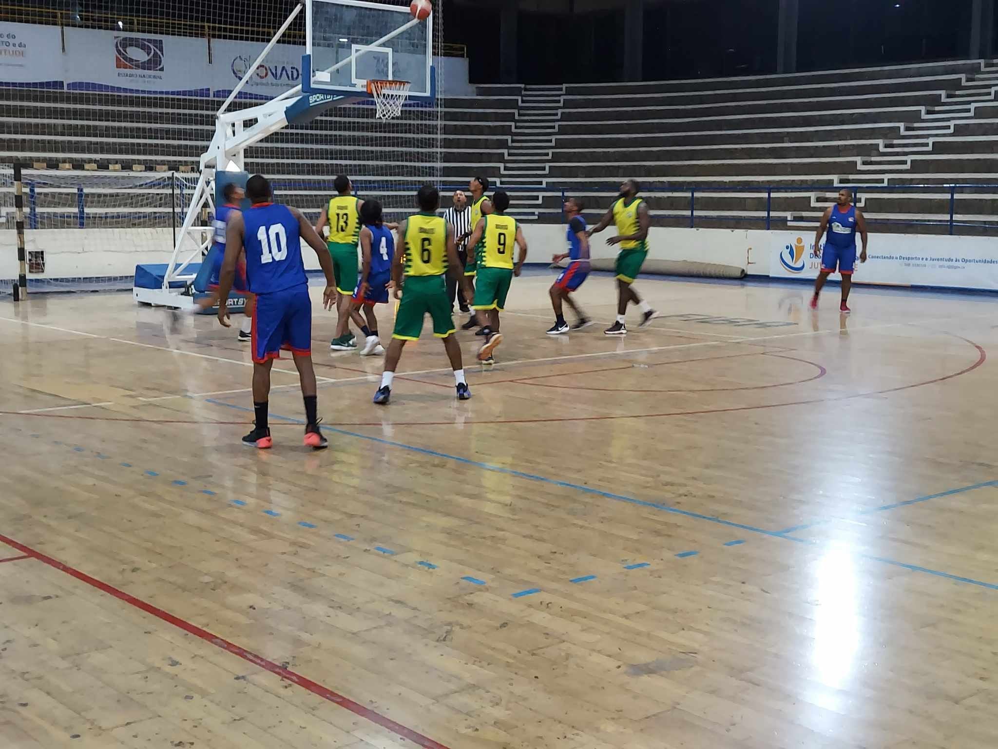 Basquetebol Santiago Sul: Predio Senior vence Amibasket sub 18 e Seven Stars perdeu diante dos Veteranos