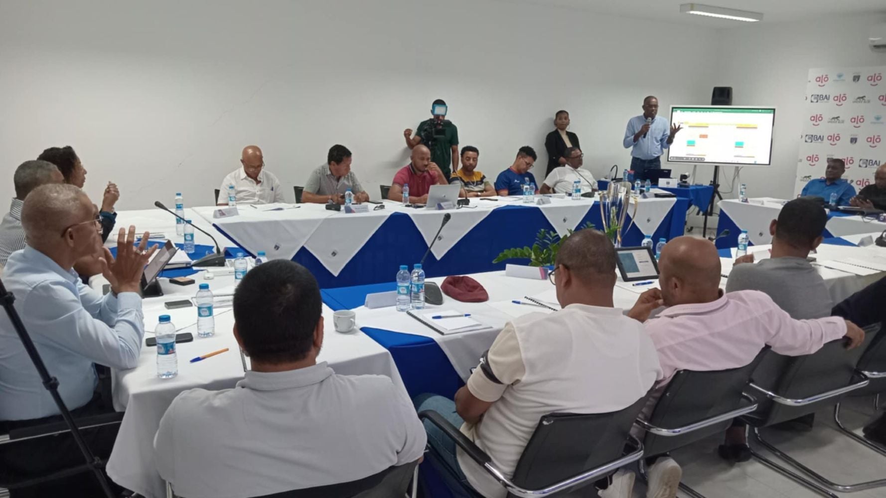 FCF agenda  Nacional de sub-19 para Santiago Norte e Campeonato feminino para a ilha do Sal