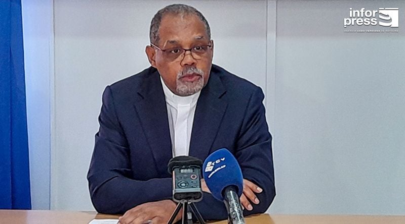 "Cabo Verde precisa emagrecer a máquina do Estado, redefinir prioridades e investir em quem precisa" - bispo do Mindelo