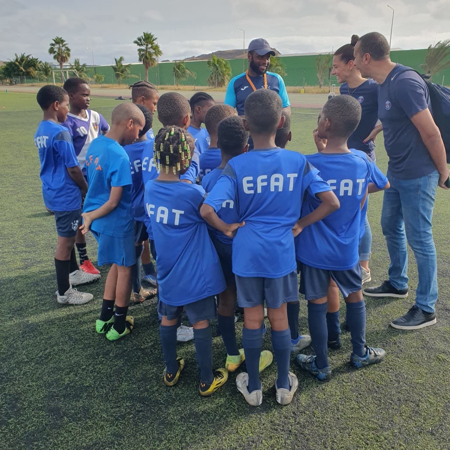 Associação Escola Futebol -EFAT assina Protocolo com Embaixada do Luxemburgo, com construção da Sede na Agenda para 2025.