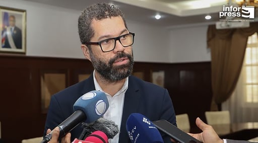Confederação Africana de Futebol vai reunir no Sal cerca de 250 personalidades para projectar 2030