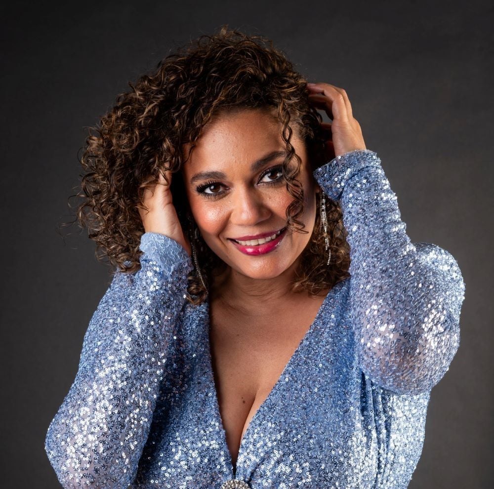 Solange Cesarovna relança carreira musical na Ars Luminae 