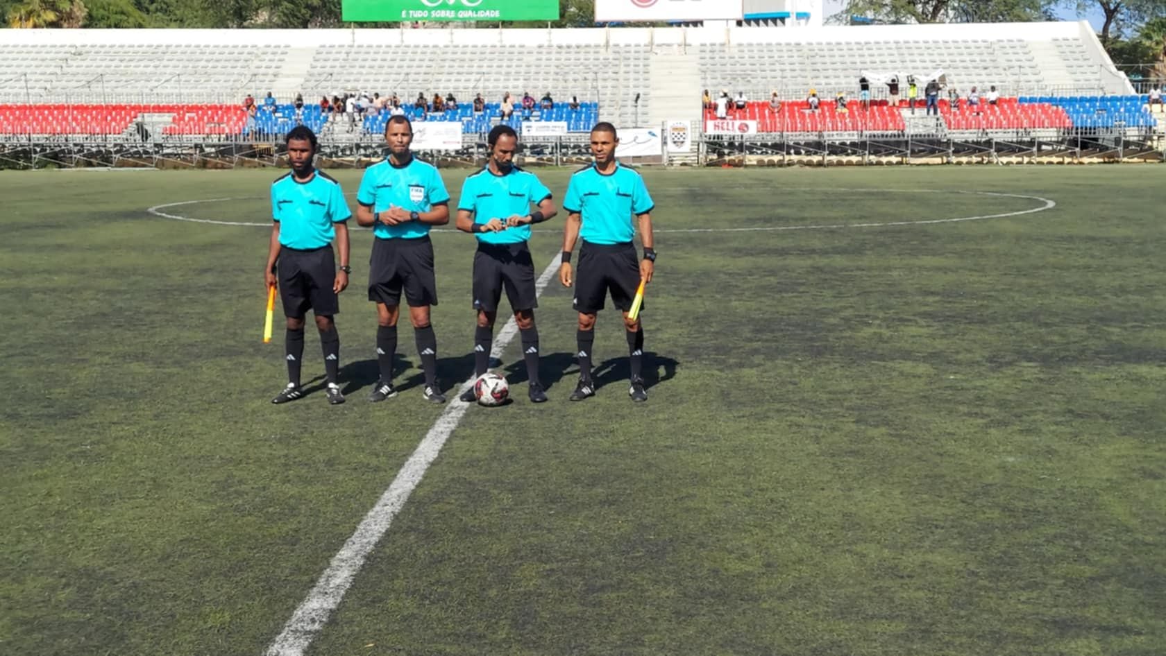  Leónidas  Lenine Barbosa da Graça e  Fabrício  Duarte Andrade Santos, são os os  árbitros para  jogos  da segunda mão das meias finais do nacional de futebol