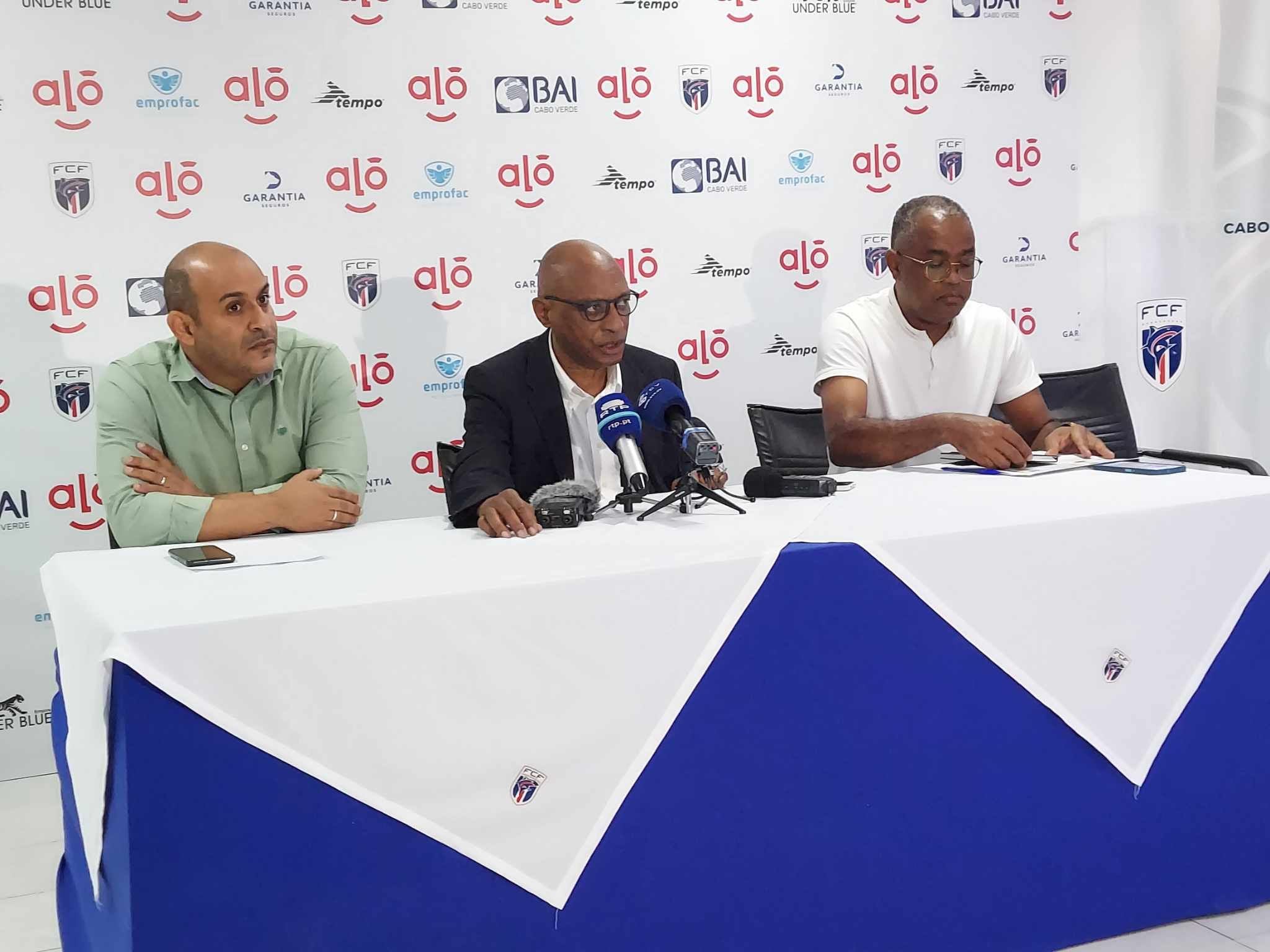 Direção da Federação cabo-verdiana de futebol garante estar tudo pronto para arranque da Taça e Campeonato de Cabo Verde.