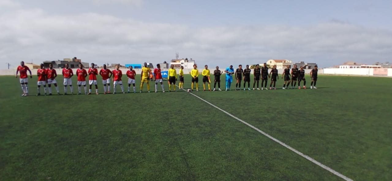 Primeira  mão das meias finais do campeonato nacional: Paulense e Boavista da Praia empatam a duas bolas