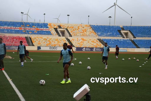 Tubarões Azuis realizam nesta segunda-feira o último treino no Estádio Nacional antes do jogo de terça-feira, 29 do corrente.