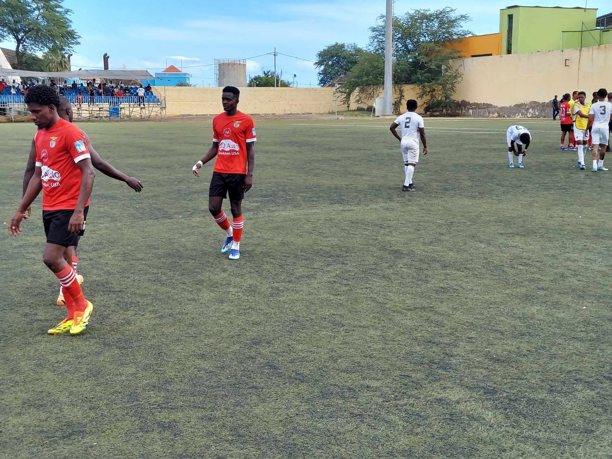 Arranque 16ª Jornada regional Santiago Sul: Académica vence Bairro e Travadores derrota Ribeira Grande