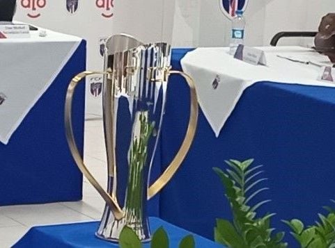 Campeonato Nacional de Futebol 2024/25: FCF apresenta novo modelo do troféu orçado em 5000 euros