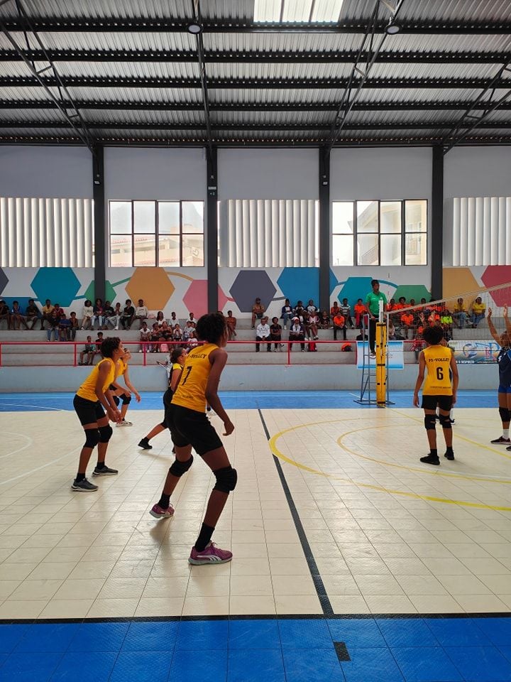 Paulense em Feminino e Puva Volley em Masculino, são os Campeoes do Torneio Sub-17 de Voleibol Disputado na Ribeira Grande Santo Antão 
