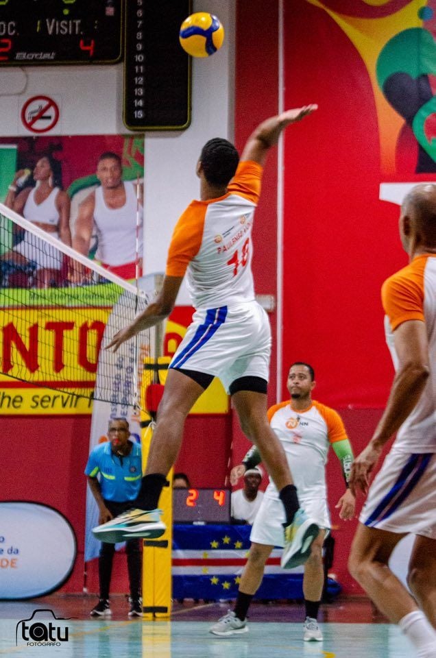 Campeonato Nacional de Voleibol: Atlético de São Vicente, Inter de Santiago Sul, Volei Clube do Sal e ABC de Santiago Sul nas Meias Finais