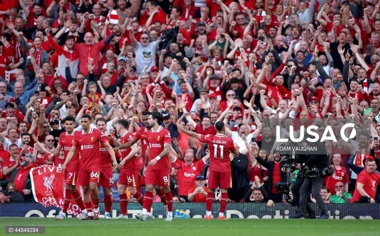 Liverpool assegura 20.º título de Inglaterra a quatro jornadas do fim