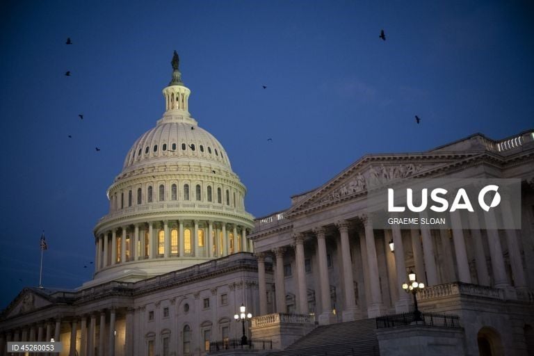 Congresso dos EUA aprova pacote legislativo orçamental de Trump