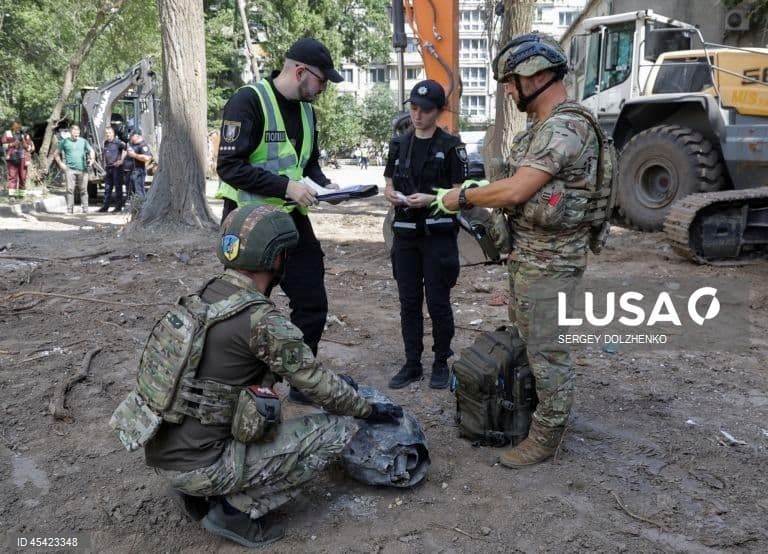 Balanço de mortos no ataque russo a Kiev sobe para 12 mortos
