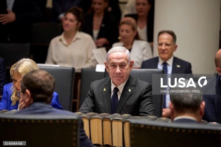 Justiça de Israel obriga Netanyahu a comparecer em tribunal a partir de novembro