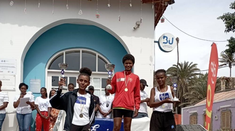 Letícia Neves (Escola Jal Domus) e Arthur Silva (Emicela Team Cabo Verde) ganham XIII Corrida ao Berço